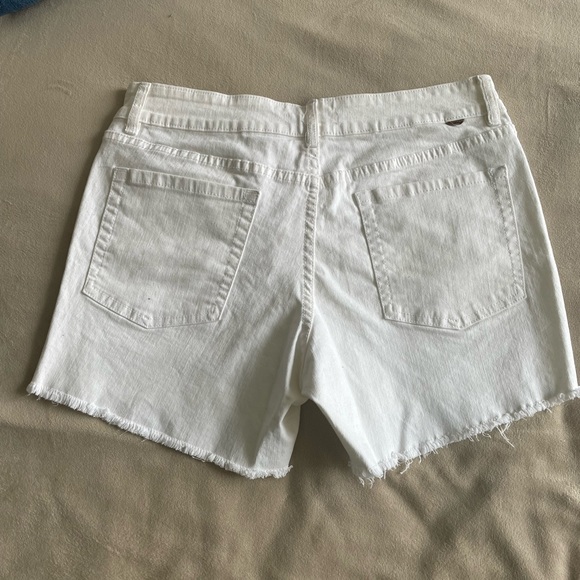 NWOT O’Neill Womens White Denim Cutoff Shorts - Picture 2 of 4